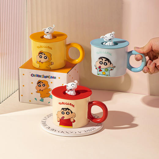 摩登主妇 蜡笔小新马克杯带盖生日礼物女生陶瓷杯子可爱咖啡杯水杯 商品图0
