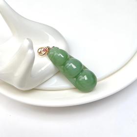 玉美人菲菲-23861-18K碧玉福豆吊坠