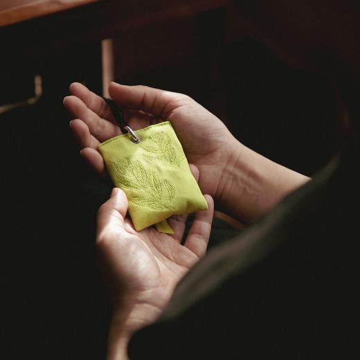 草本精华古法香包香囊精油香氛礼盒（人间有味、尘里偷闲、地久天长） 商品图1