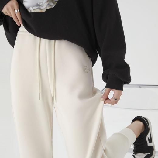 跃牌【暖宝系列】700克双面慕斯绒冬润肤慕斯防风休闲裤C275 商品图0