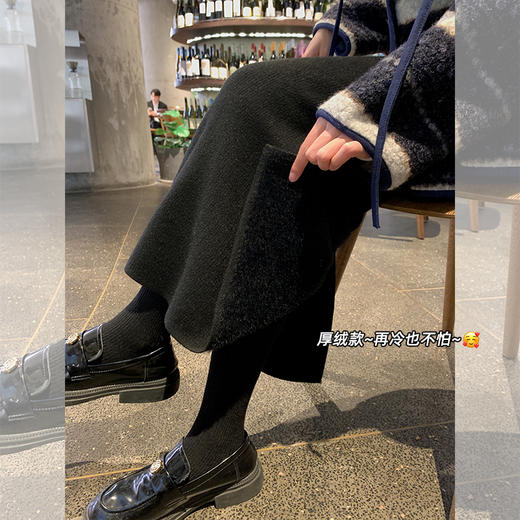 【149元任选2件】 现货！3色直筒开叉毛织加绒半身裙 商品图1