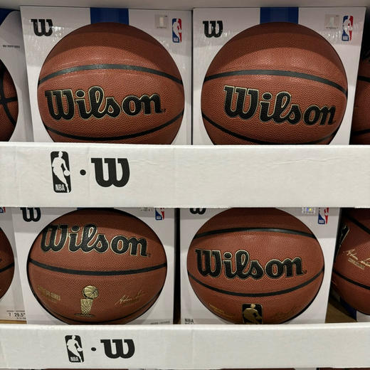 🔥特价！279元/只！Wilson威尔胜篮球耐磨室内外7号篮球 29.5寸！手感质感棒棒哒，美国WILSON篮球 送给爱打篮球的男票，非常的贴心 商品图1