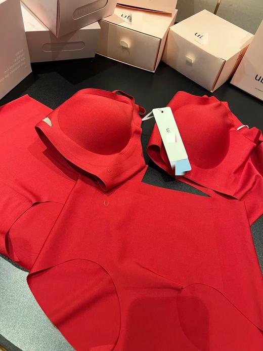 U家火辣升级新年装零压云感内衣套装 商品图12