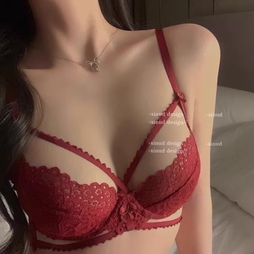 【法式纯欲❗️性感蕾丝文胸套装】超美超撩人，怎么搭都好看❗️新年本命年蛇年大红色绑带内衣女秋冬大胸显小超薄款胸罩白色 商品图0