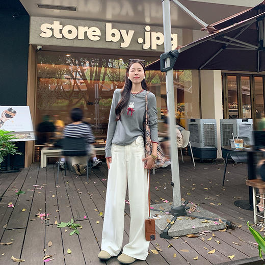 <曾小咸推荐>新品现货秒杀！卖完下架不再补 ！微信粉丝打折价！！撞色边加绒修身显瘦T恤 日常149.99/件 立减80 秒杀69.99/件！！ 商品图3