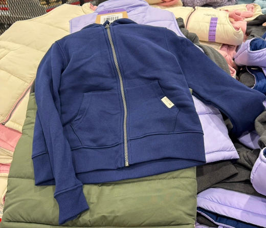 😘妈妈们快来选吧！美国🇺🇸直邮特价280元/2件装🉐🉐包税包邮到手了🔥🔥美国高品质童装品牌weatherproof大童棉马甲和拉链卫衣套装！！ 商品图3