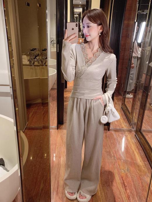 张心子【冬日宅家】V领蕾丝边秋冬新款时尚百搭两件套套装 U2411049 商品图2