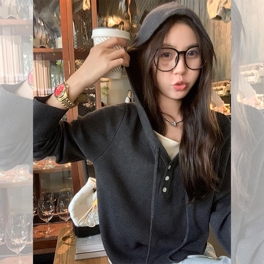 <曾小咸推荐>假两件灰色连帽针织衫半身裙 商品图0