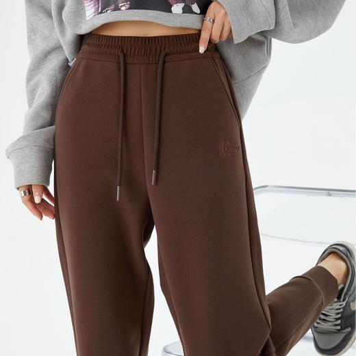 跃牌【暖宝系列】700克双面慕斯绒冬润肤慕斯防风休闲裤C275 商品图1