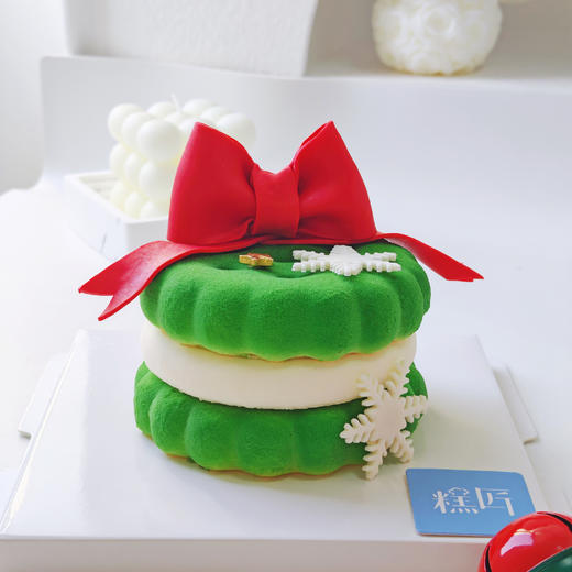 蝴蝶结绿色圣诞Emoji圆形蛋糕 | 糕匠 商品图0