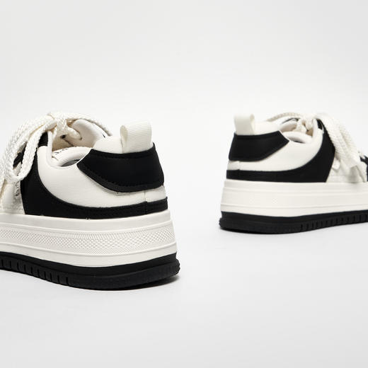 IEF/爱依服2025休闲鞋 春季 时尚小众设计百搭低帮厚底小白鞋15691 商品图3