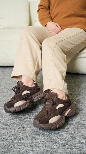 【加绒运动鞋】定制12天发货（12.23），磨砂牛皮材质，加内里短绒，跟高5.5厘米，不压个子不压身高，好穿好走路