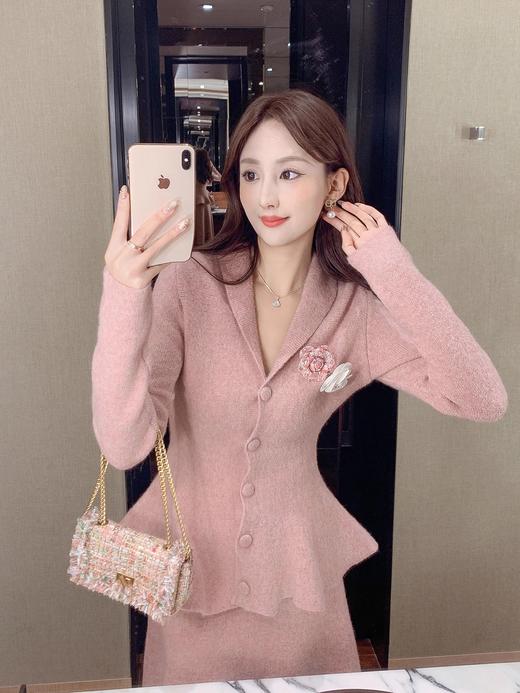 张心子 轻奢小香风山茶花胸针  U2411115 商品图9