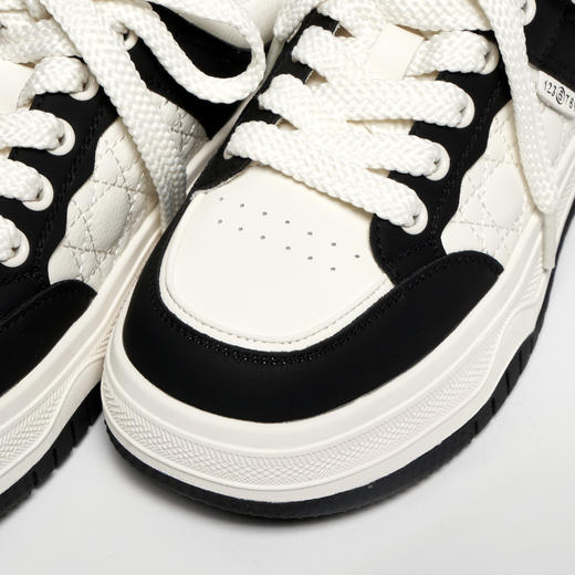 IEF/爱依服2025休闲鞋 春季 时尚小众设计百搭低帮厚底小白鞋15691 商品图4