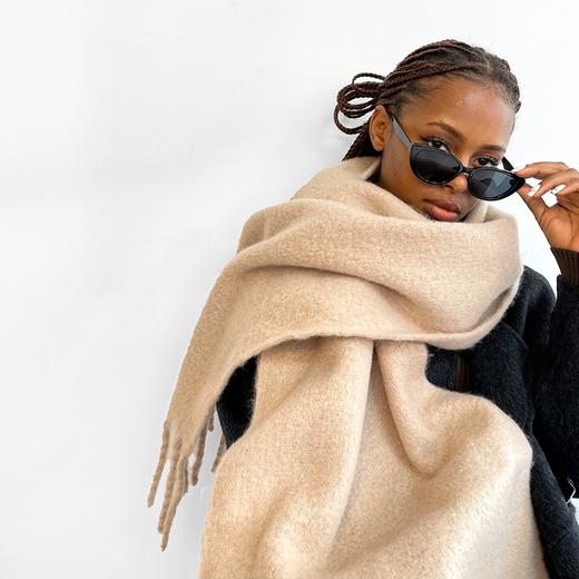 【时髦百搭，防风聚暖】【时尚穿搭小单品】秋冬新款23色大围巾女披巾海马毛大披肩氛围感韩系加厚围脖 商品图2