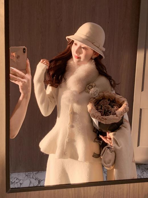 张心子 轻奢小香风山茶花胸针  U2411115 商品图3