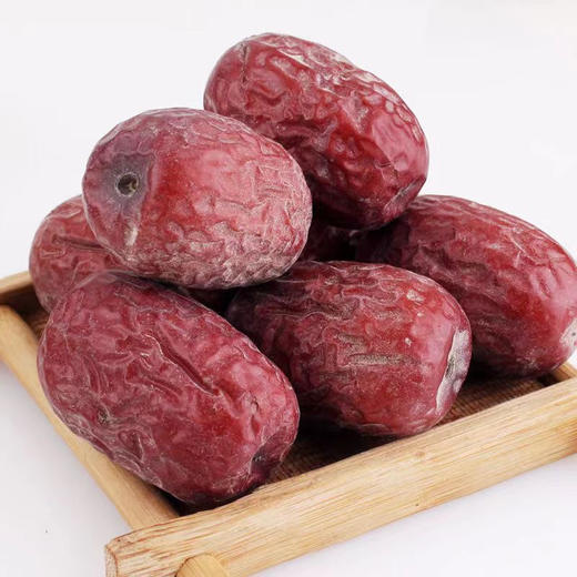 新疆带土灰枣红枣非水洗若羌特产大灰枣 礼盒新兵团灰枣5斤送一斤 商品图0