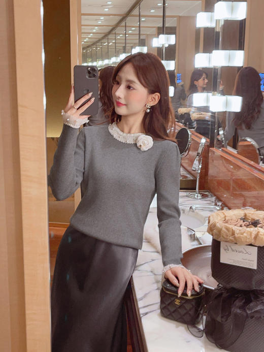 张心子【蕾丝山茶】花边蕾丝钉珠半高领弹力保暖针织衫打底上衣 U2411080 商品图7