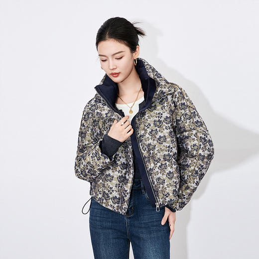 【高货wl】全新升级【铂金会员652/天猫889/差价237】(55214)洛诗琳提花面料立领羽绒服冬季款时尚印花保暖面包羽绒服 商品图0