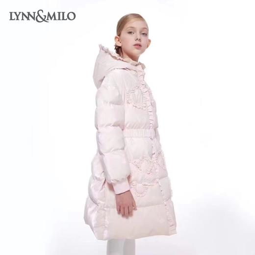 【春上新】【3.8折】8楼琳麦罗 LYNN&MILO粉色蝴蝶花落肩袖长款羽绒服  吊牌价：2098元  活动价：797元 商品图2