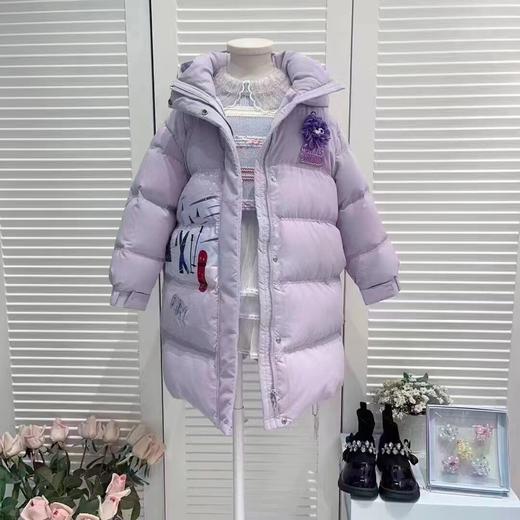 【春上新】【3.8折】8楼琳麦罗 LYNN&MILO 紫色连帽运动常规款羽绒服  吊牌价：2098元  活动价：797元 商品图4