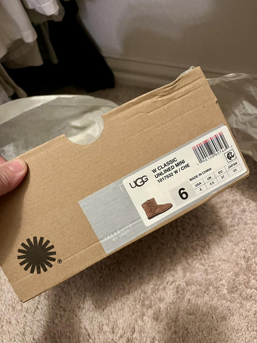 UGG女款经典无衬里短靴 驼色6码美现一双亏本出¥580 商品图3