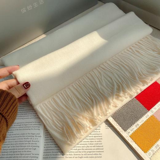 【优雅自然，温润柔美】韩系纯色百搭围巾女，款式新颖，高级感十足的棕色围脖，冬季外搭大披肩，情侣同款。为你的衣橱注入时尚元素！ 商品图9