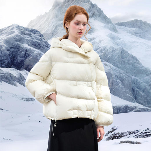 西遇时尚连帽保暖白色羽绒服女冬季小个子新款洋气短款面包服M0043054 商品图3