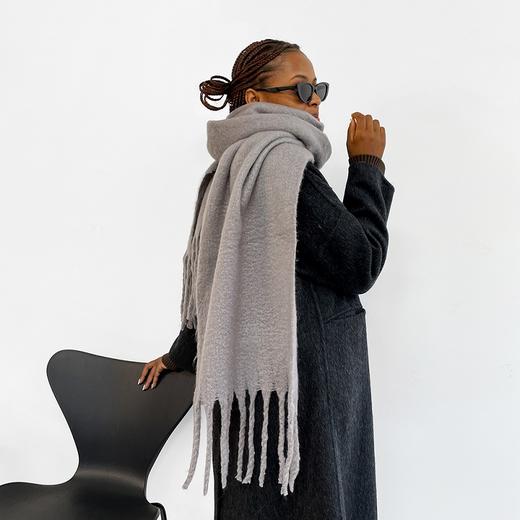 【时髦百搭，防风聚暖】【时尚穿搭小单品】秋冬新款23色大围巾女披巾海马毛大披肩氛围感韩系加厚围脖 商品图4