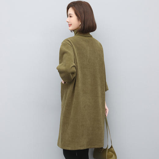 XS9409 灯芯绒连衣裙秋冬女士2024新款韩版宽松中长款加绒加厚高领卫衣裙 商品图3