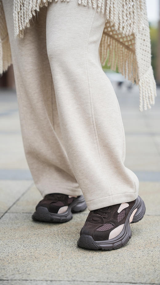 【加绒运动鞋】定制12天发货（12.23），磨砂牛皮材质，加内里短绒，跟高5.5厘米，不压个子不压身高，好穿好走路 商品图3