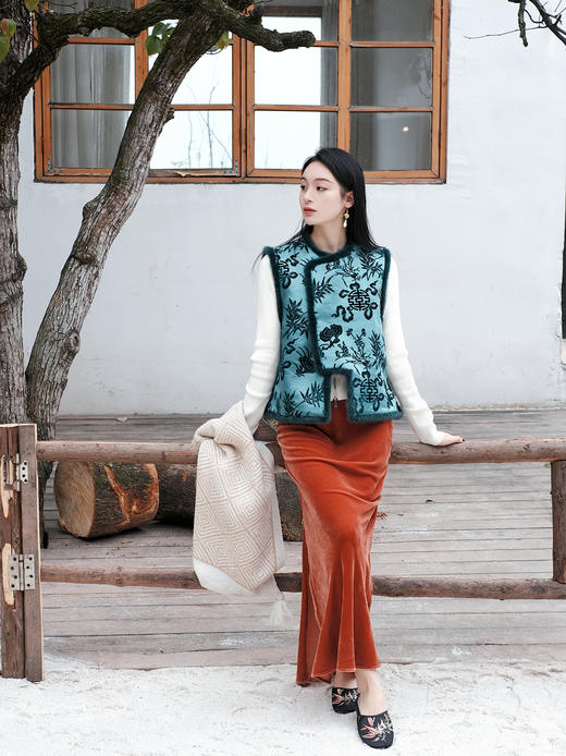 盛唐牡丹| 兰芝常生水貂漳缎夹棉马甲 商品图8