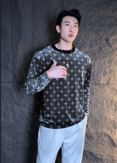 T1875秋季新款时尚个性满印设计个性套头长袖T恤休闲情侣百搭上衣