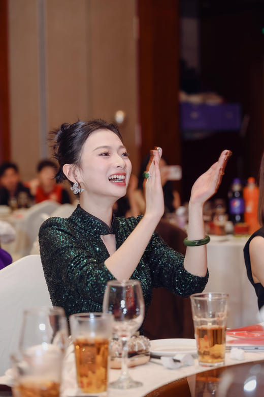 西子/酿绿藏光解构不规则亮片气质长款礼服名媛连衣裙/CQLL179 商品图2