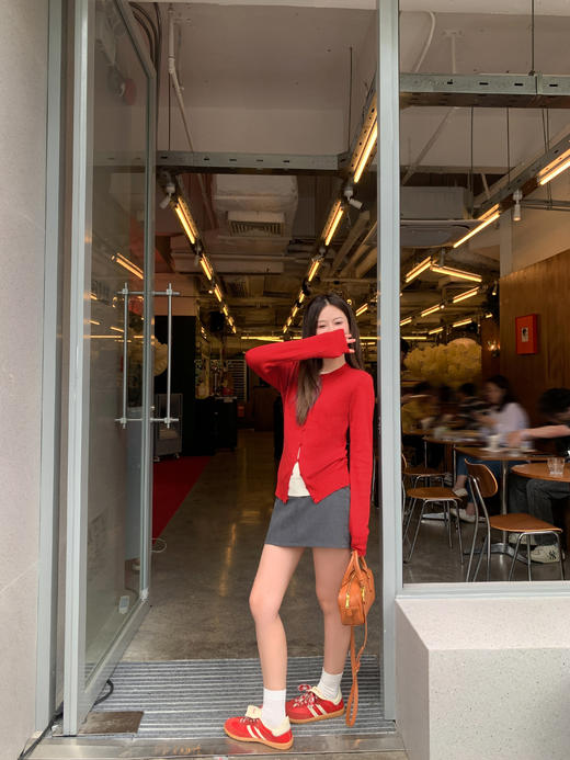 【189元任选2件】最后一波现货！3色系扣假两件针织衫 商品图9