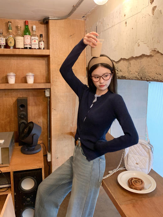 【189元任选2件】最后一波现货！3色系扣假两件针织衫 商品图6