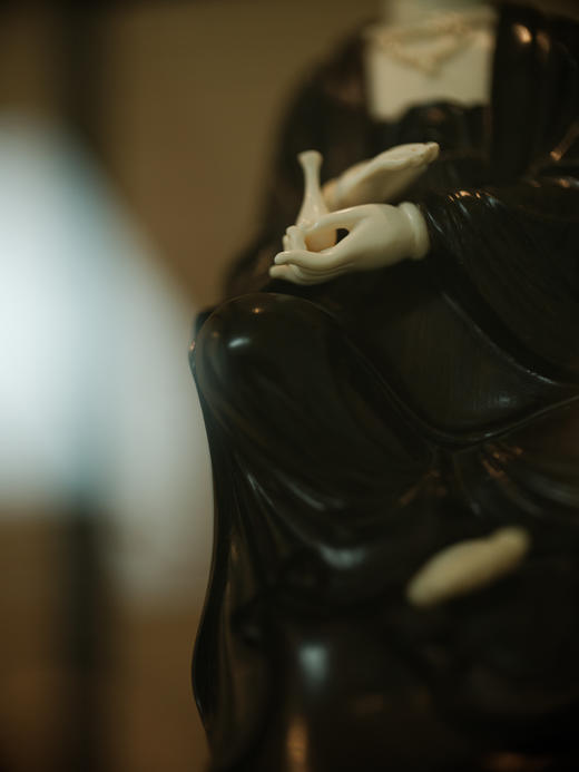 D11印度小叶紫檀猛犸化石观音 纯手工精工雕刻 【器悟雅玩】 商品图2