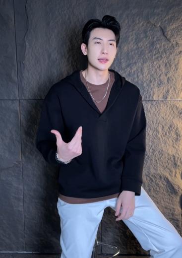 WY565冬季新款时尚个性撞色套头连帽假两件卫衣休闲百搭宽松上衣 商品图0