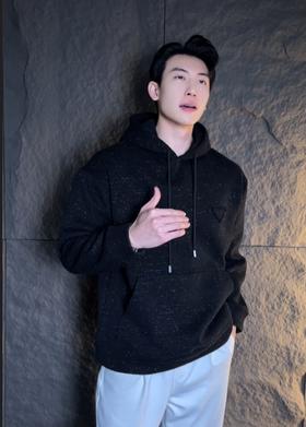 秋冬季新款时尚个性韩版纯色百搭肌理纹细闪连帽卫衣简约情侣上衣