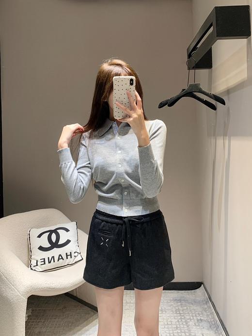 缪缪24FW秋冬新款Holiday假日字母logo灰色polo领针织开衫（UY*DQJB) 商品图8