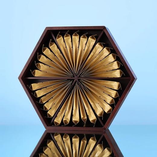 2025新茶上市徽六精品六安瓜片春茶绿茶茶叶天赐2007礼盒装108g节日送礼 商品图2