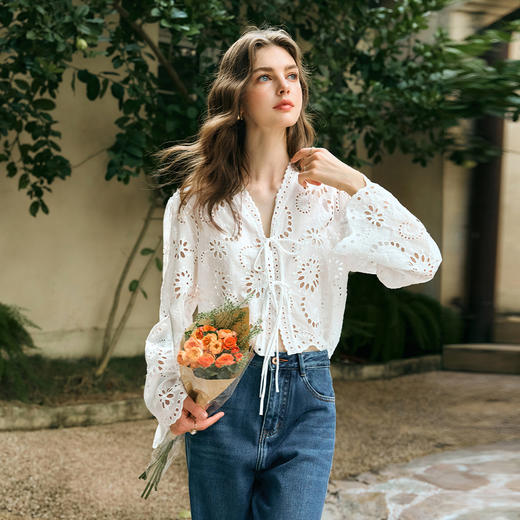 OLrain欧芮儿奶白色雪纺衫女冬季2024年新款镂空蕾丝花边长袖衬衫 商品图1