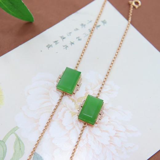 和田玉苹果绿方牌手链 商品图0