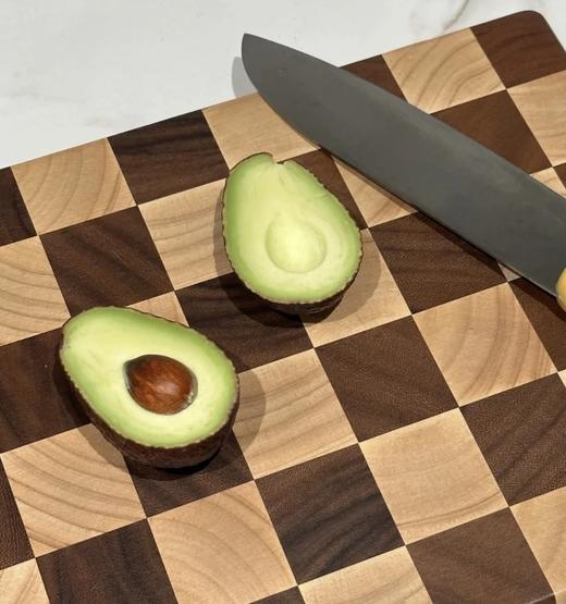 品牌直发~无漆无蜡❗️【摩飞棋盘格砧板】采用乌檀木材质，经典双色拼接✅切肉、切菜、擀面、西餐托盘，大小足够✅无胶水、无甲醛，天然纹理！ 商品图2