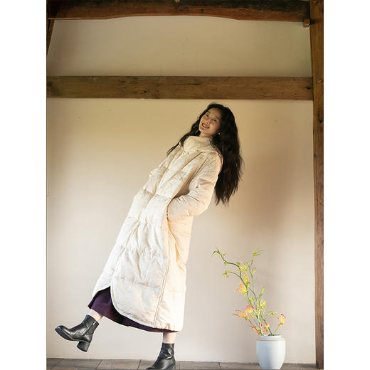 牧衣游原创炒色丝棉提花长羽绒服新款加厚抗寒蓬松保暖外套 梅花 商品图2