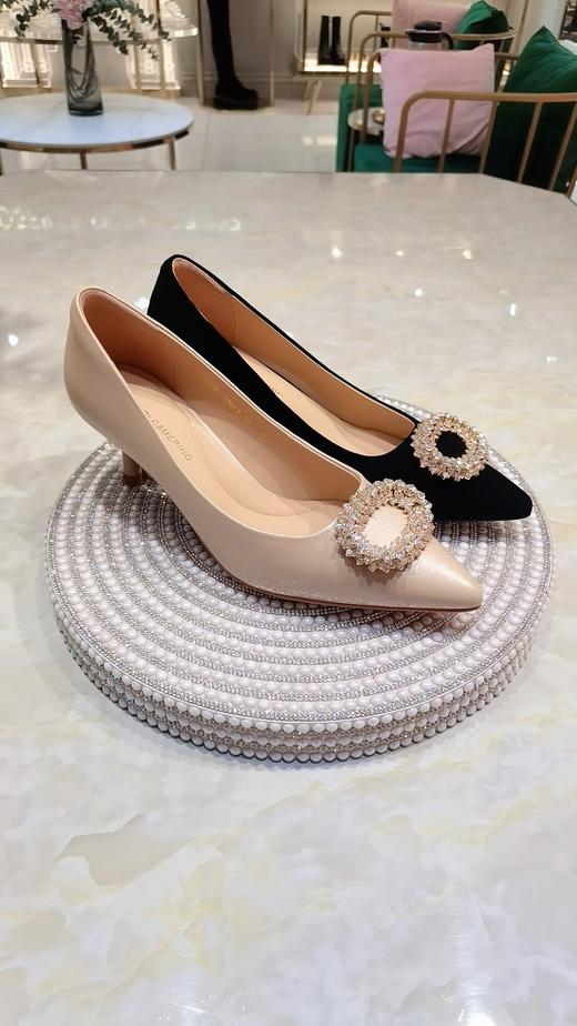 【云粉节】 【9折】BF楼诺贝达25年春时尚单鞋RS257603吊牌价2080 商品图1