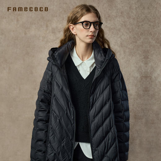 Famecoco范可儿茧型长款立领连帽宽松简约轻薄羽绒服FAC8AK004 商品图3