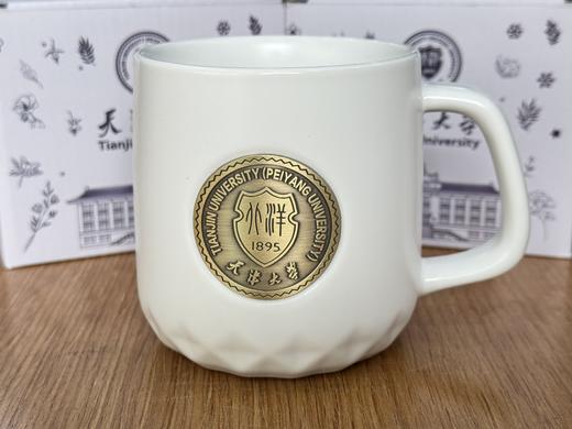 金属徽章马克杯 商品图0