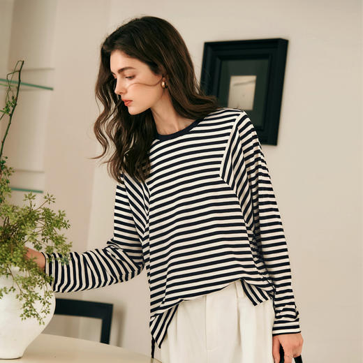 OLrain欧芮儿黑白条纹T恤女冬季2024年新款百搭休闲长袖套头衫 商品图3