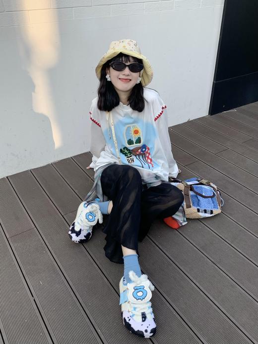 CHEERUPUNIF*RM24Fw秋冬新款立体窗台印花长袖T恤（UY*DQJB） 商品图7